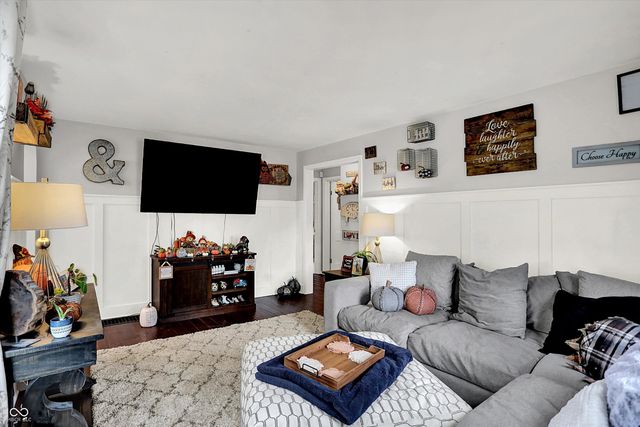 301 N 17th Avenue, Beech Grove, IN 46107