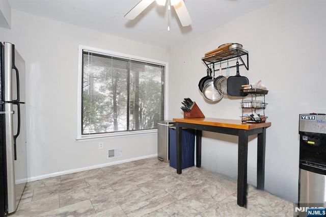 3 Brookside Heights 3i, Wanaque, NJ 07465