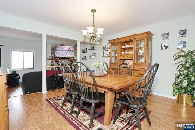 3 Brookside Heights 3i, Wanaque, NJ 07465