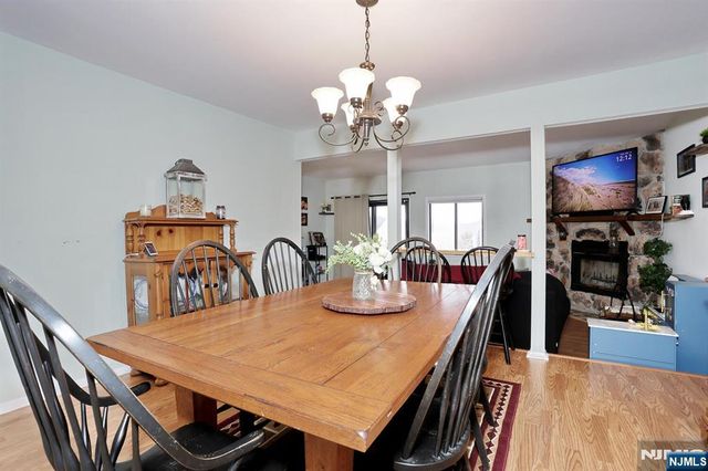 3 Brookside Heights 3i, Wanaque, NJ 07465