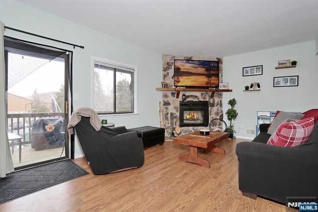 3 Brookside Heights 3i, Wanaque, NJ 07465