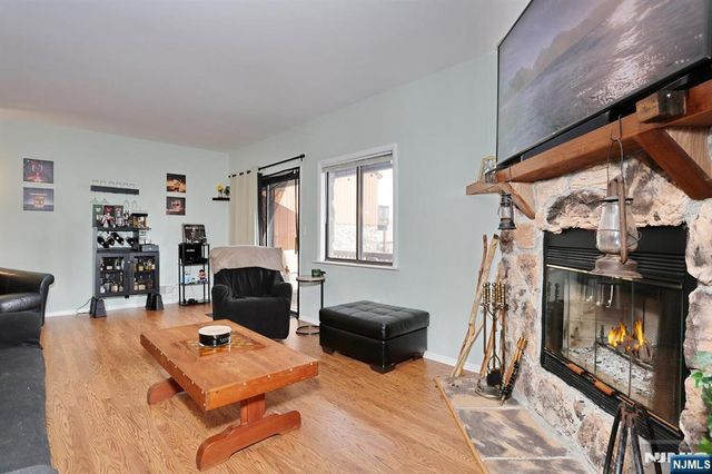 3 Brookside Heights 3i, Wanaque, NJ 07465