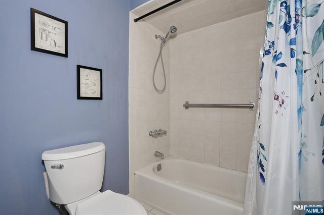 3 Brookside Heights 3i, Wanaque, NJ 07465