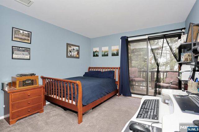 3 Brookside Heights 3i, Wanaque, NJ 07465