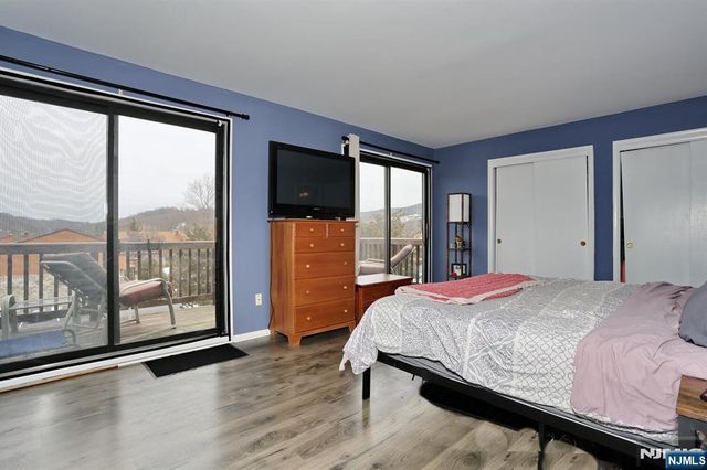 3 Brookside Heights 3i, Wanaque, NJ 07465