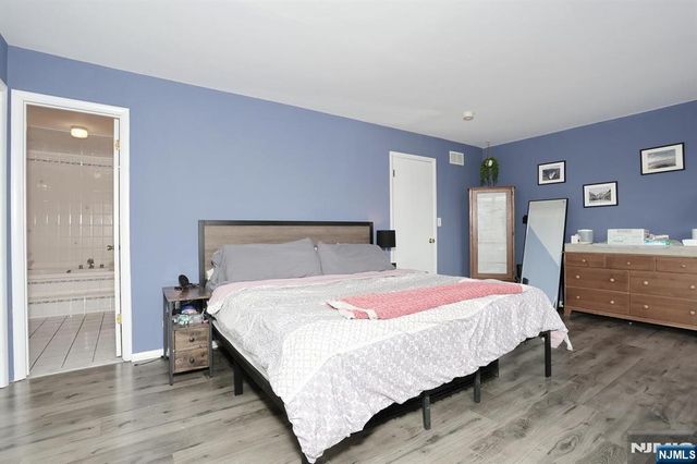 3 Brookside Heights 3i, Wanaque, NJ 07465