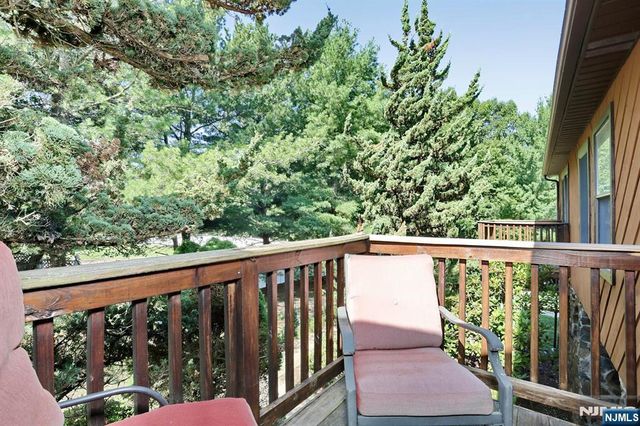 3 Brookside Heights 3i, Wanaque, NJ 07465
