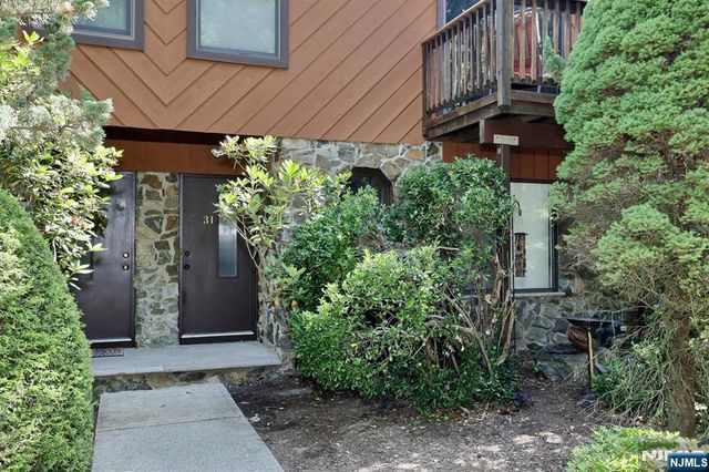 3 Brookside Heights 3i, Wanaque, NJ 07465