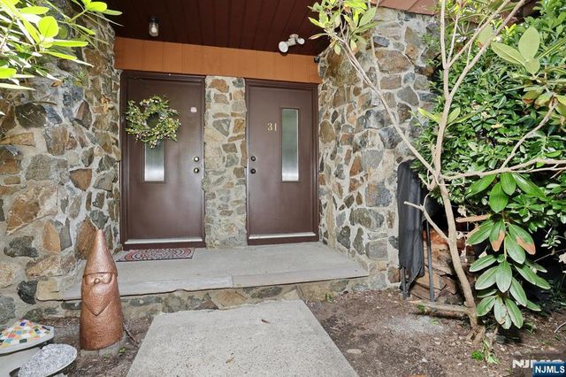 3 Brookside Heights 3i, Wanaque, NJ 07465