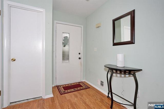 3 Brookside Heights 3i, Wanaque, NJ 07465