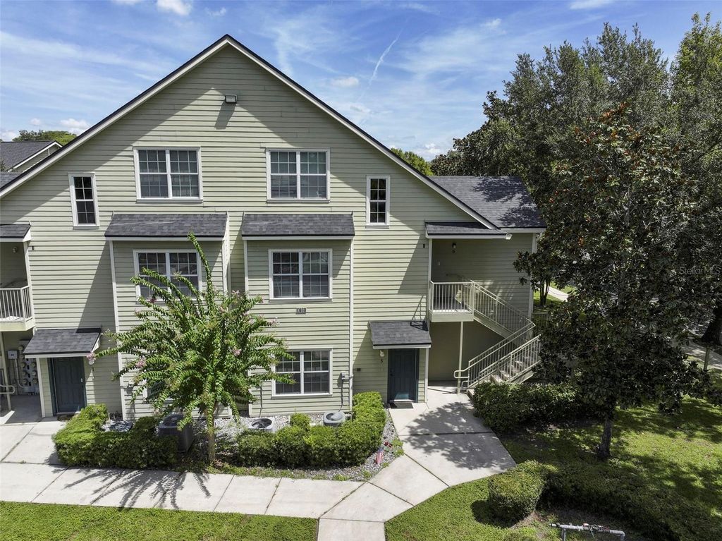 Image 2 of property listing at 3721 S LAKE ORLANDO PARKWAY 6, Orlando, FL 32808