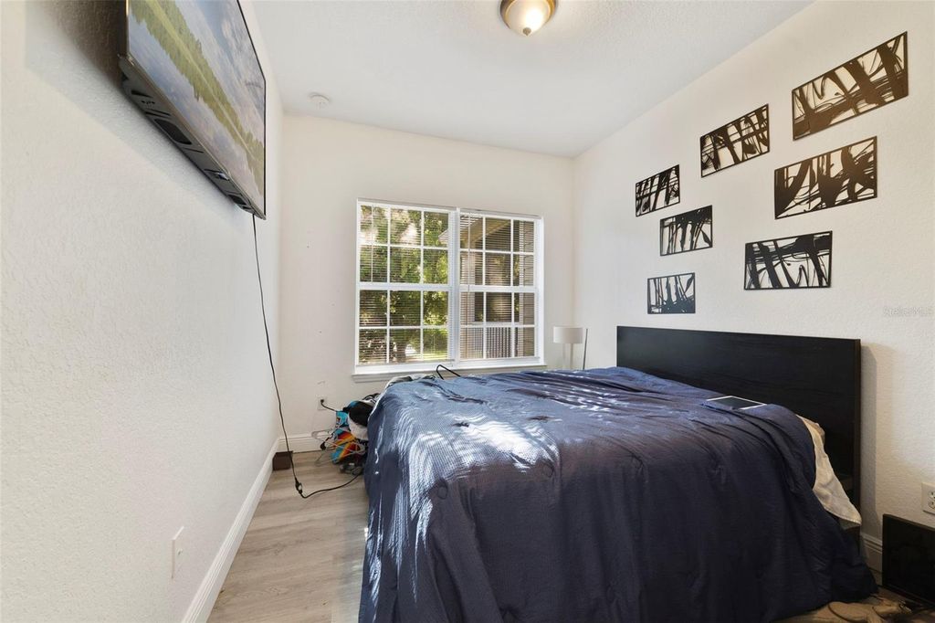 Image 15 of property listing at 3721 S LAKE ORLANDO PARKWAY 6, Orlando, FL 32808