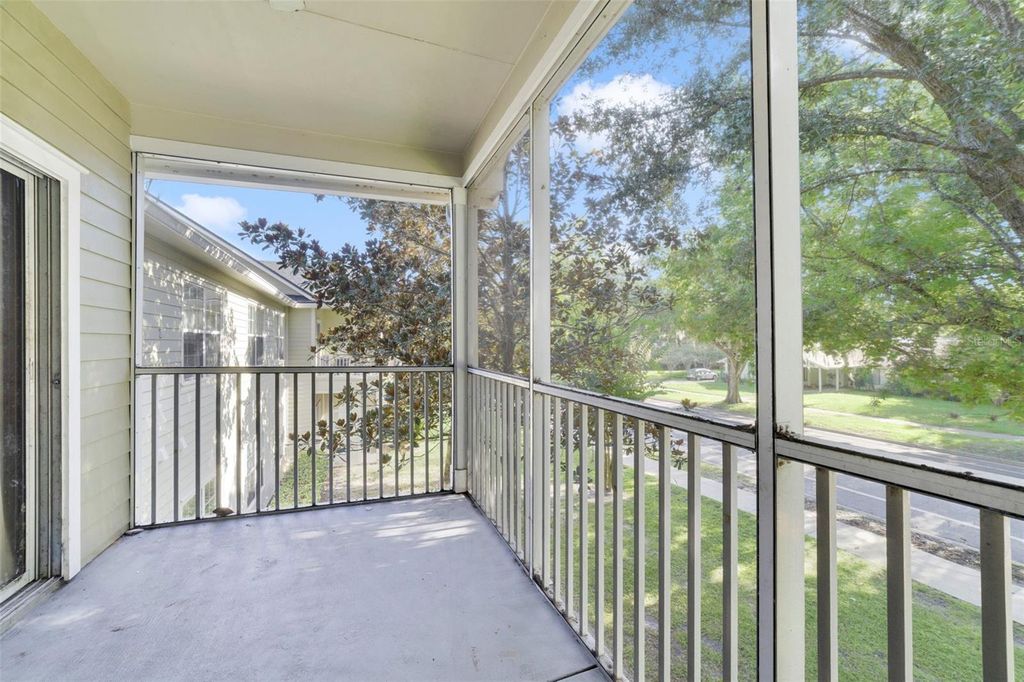 Image 20 of property listing at 3721 S LAKE ORLANDO PARKWAY 6, Orlando, FL 32808