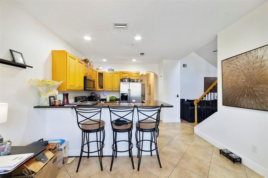 Image 10 of property listing at 3721 S LAKE ORLANDO PARKWAY 6, Orlando, FL 32808