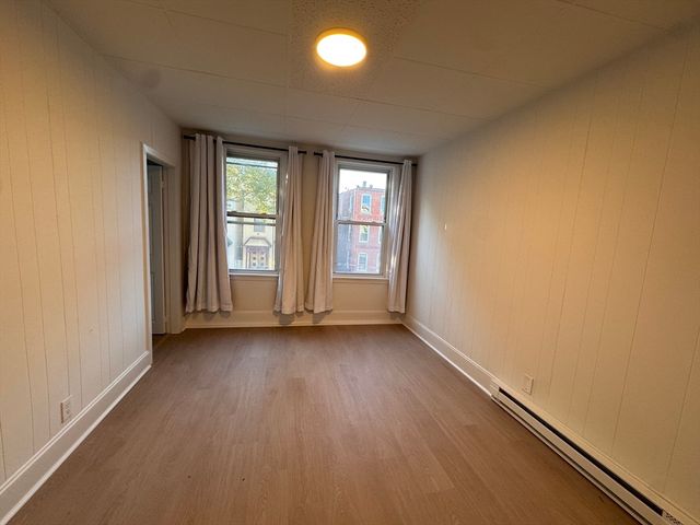 211 Chelsea 2, Boston, MA 02128