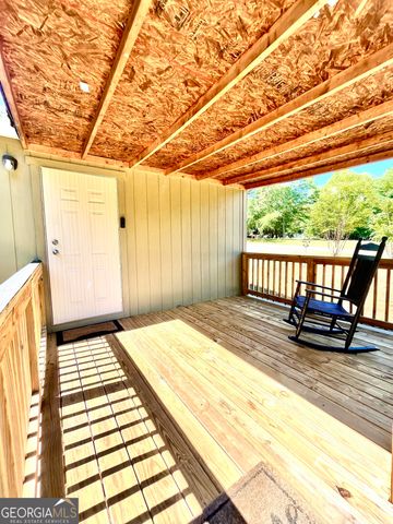 1090 River Woods Drive, Madison, GA 30650