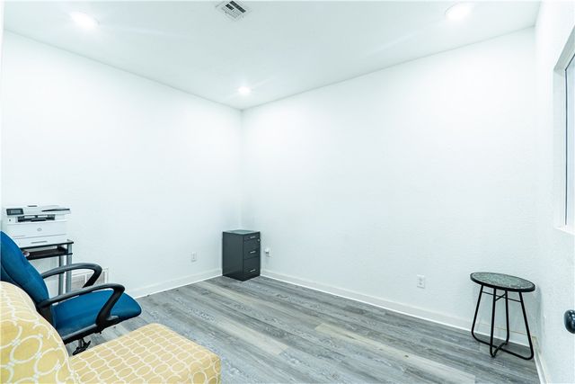 700 W Oak Street, Rogers, AR 72756