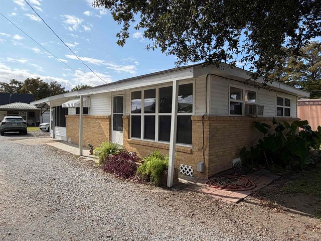 162 Service Rd, Larose, LA 70373