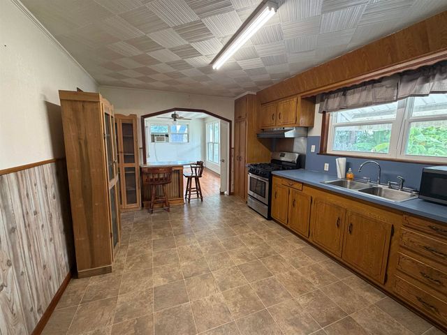 162 Service Rd, Larose, LA 70373