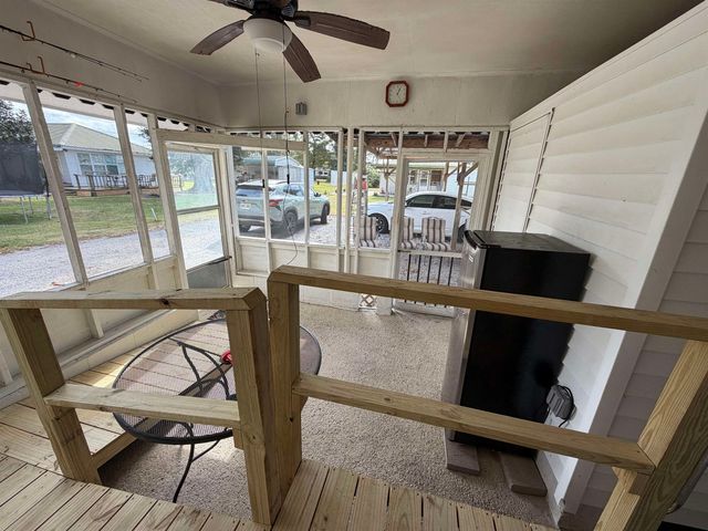 162 Service Rd, Larose, LA 70373