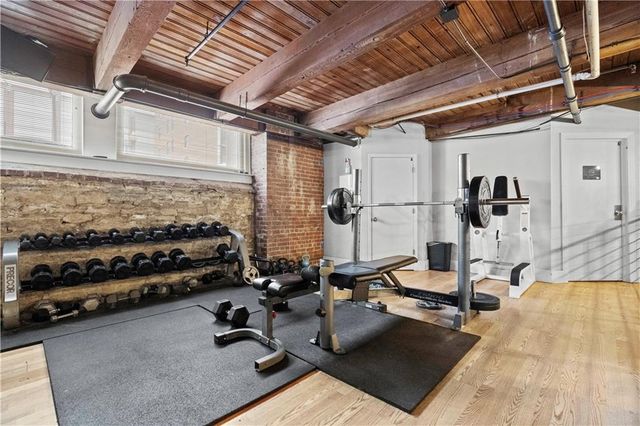 308 W 8th Street 407, Kansas City, MO 64105