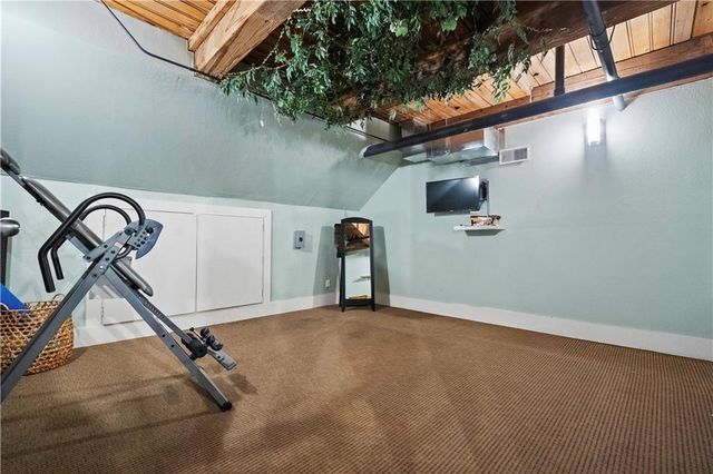 308 W 8th Street 407, Kansas City, MO 64105