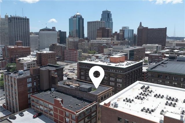 308 W 8th Street 407, Kansas City, MO 64105