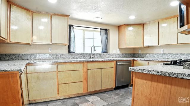 10931 Shellabarger Road, Bakersfield, CA 93312