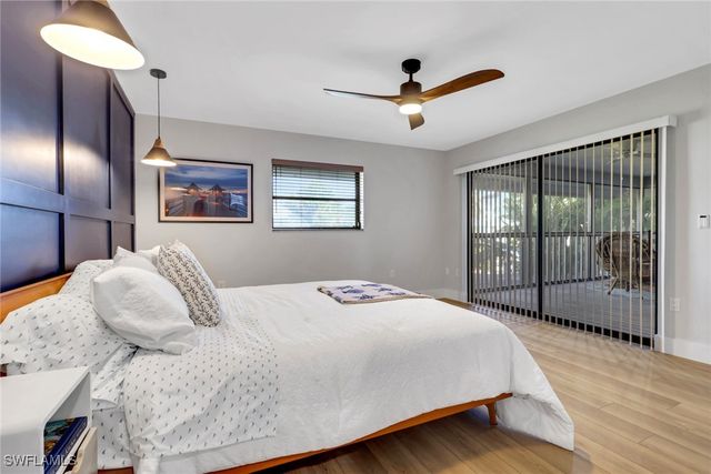 1282 Belaire CT W, Naples, FL 34110