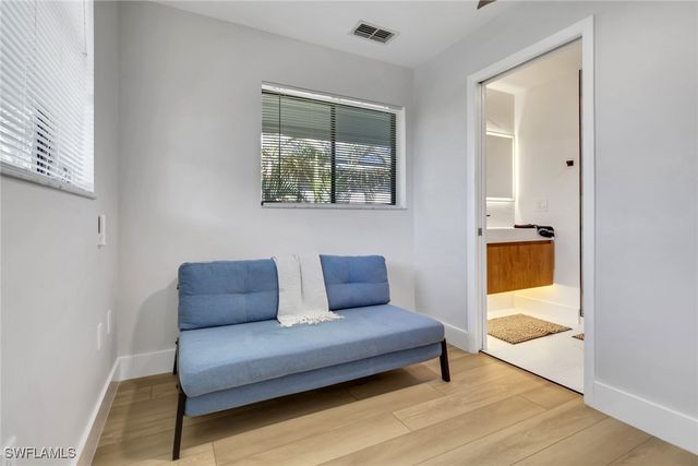 1282 Belaire CT W, Naples, FL 34110