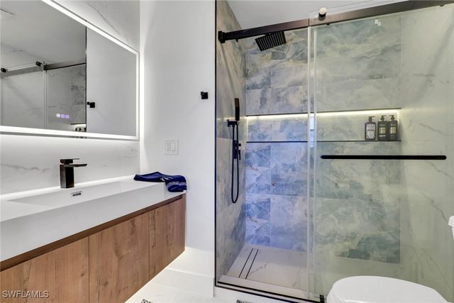 1282 Belaire CT W, Naples, FL 34110