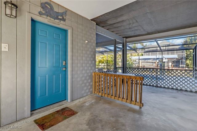 1282 Belaire CT W, Naples, FL 34110