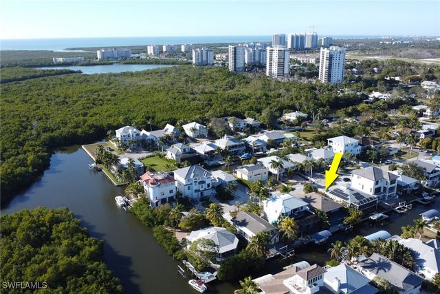 1282 Belaire CT W, Naples, FL 34110