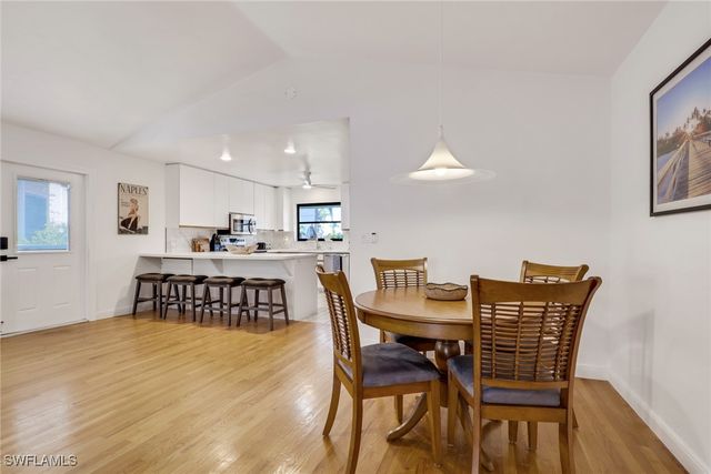 1282 Belaire CT W, Naples, FL 34110