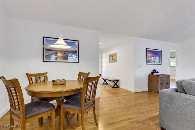 1282 Belaire CT W, Naples, FL 34110