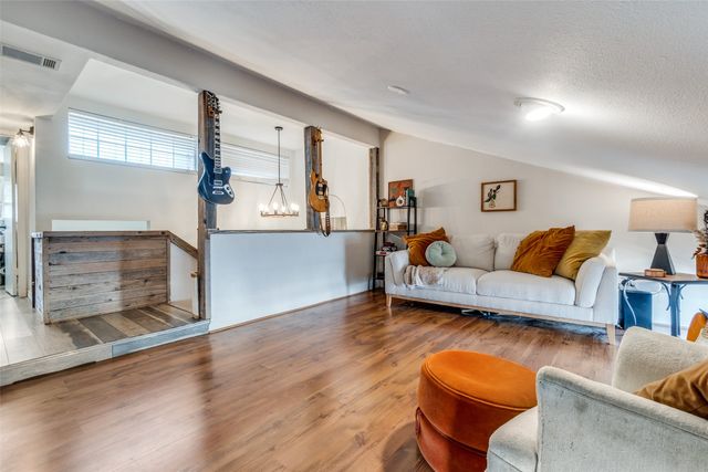 13109 Burninglog Lane, Dallas, TX 75243