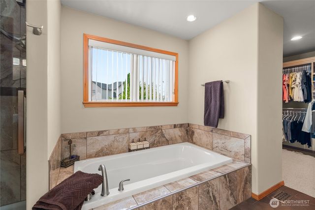 3319 29th Avenue NE, Olympia, WA 98506