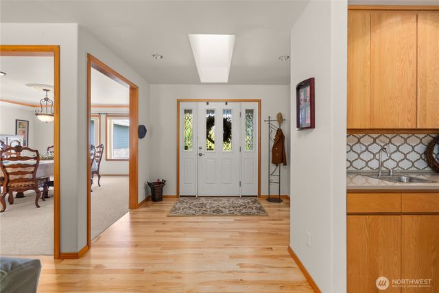 3319 29th Avenue NE, Olympia, WA 98506