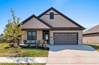 1611 N HONEYSUCKLE CIRCLE, De Pere, WI 54115
