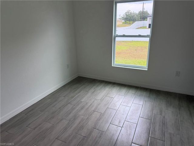 2620 57th ST W, Lehigh Acres, FL 33971