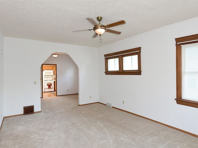 3458 AVENUE B, Council Bluffs, IA 51501