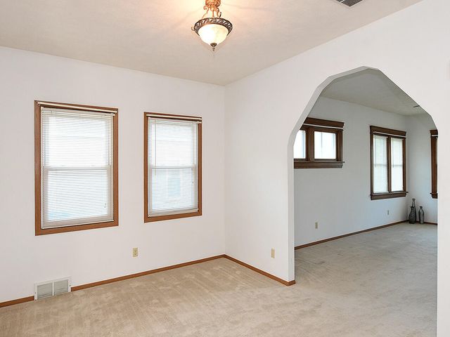 3458 AVENUE B, Council Bluffs, IA 51501