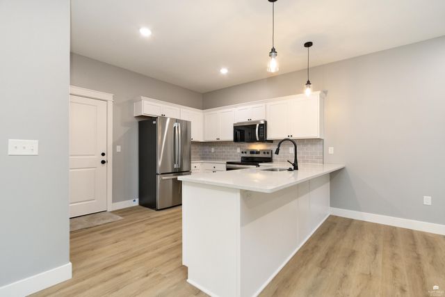 2018 Browning Avenue, Manhattan, KS 66502