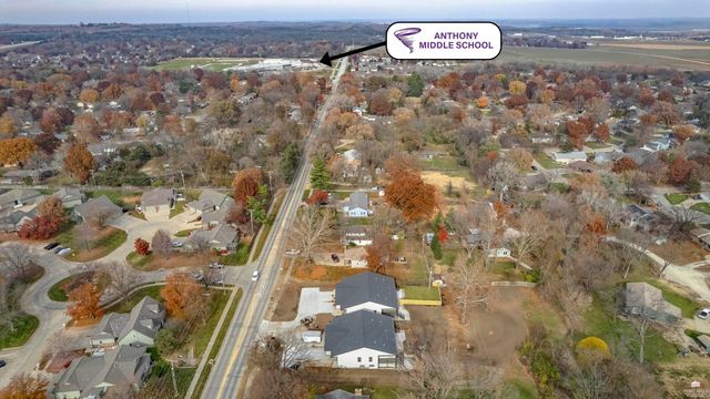 2018 Browning Avenue, Manhattan, KS 66502