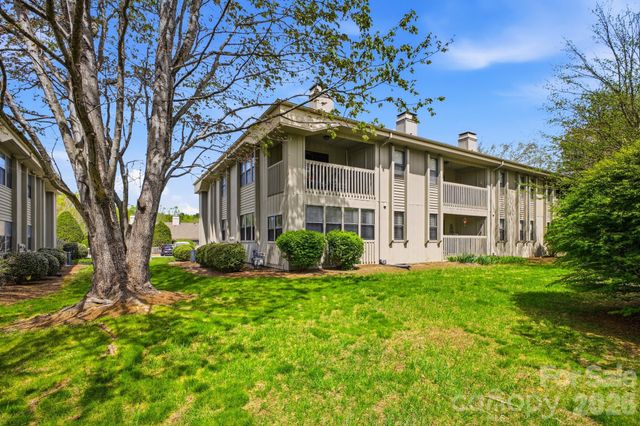 2305 Abbey Circle, Asheville, NC 28805