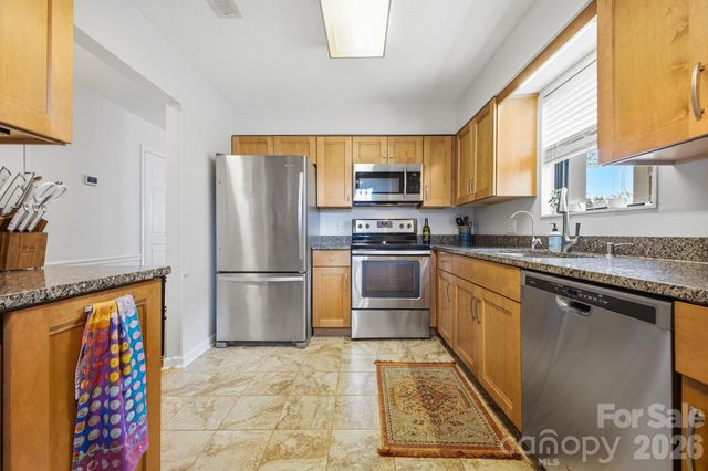 2305 Abbey Circle, Asheville, NC 28805