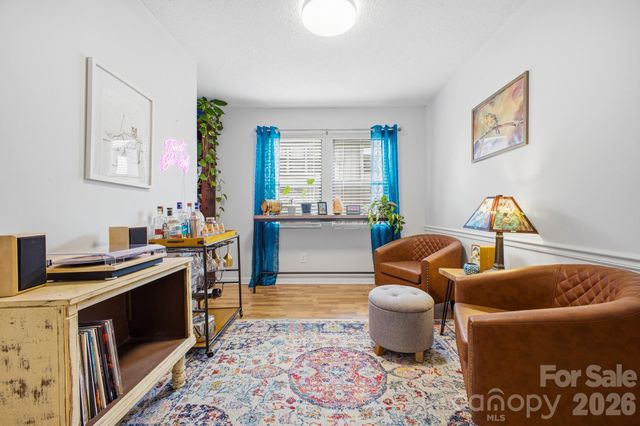 2305 Abbey Circle, Asheville, NC 28805