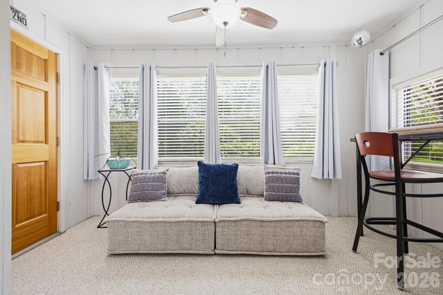 2305 Abbey Circle, Asheville, NC 28805