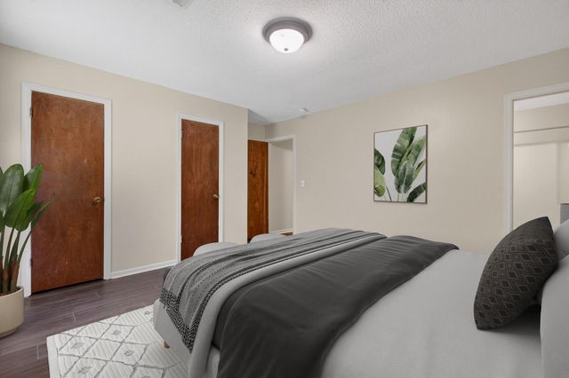 350 Dorchester Manor Boulevard, North Charleston, SC 29420