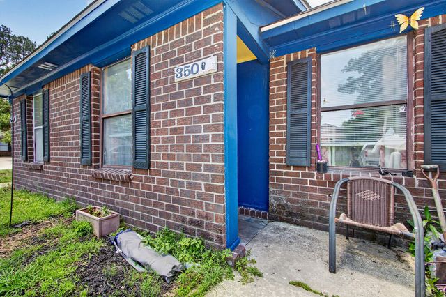 350 Dorchester Manor Boulevard, North Charleston, SC 29420